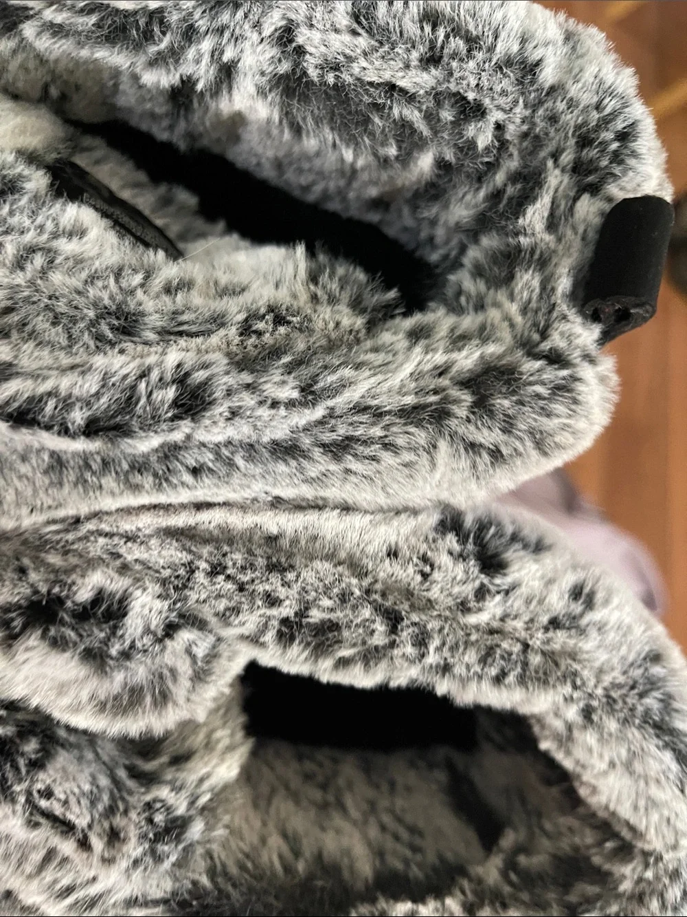 Khombu sz 7 Black Winter Lace-Up Faux Fur Boots, like new